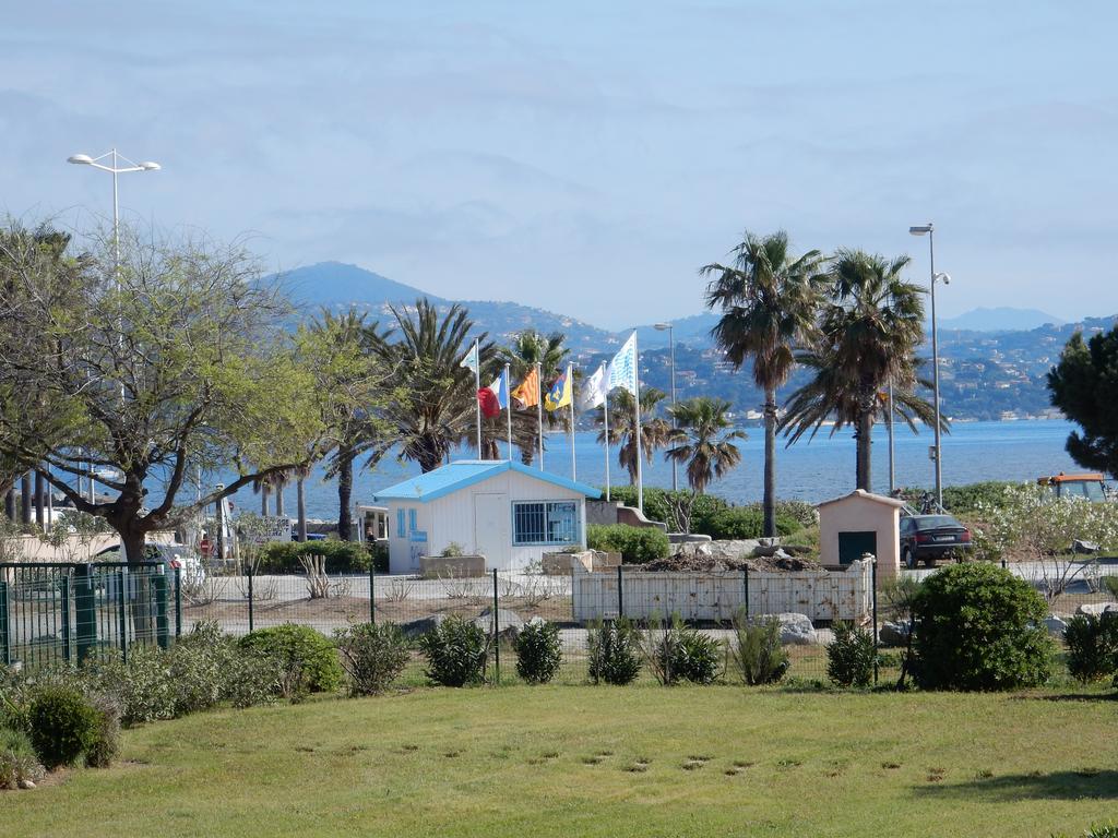 Ferienwohnung Les Marines De Gassin Exterior foto